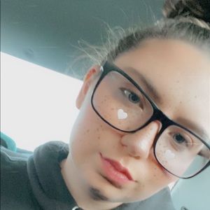 Meet your Posher, Hailey